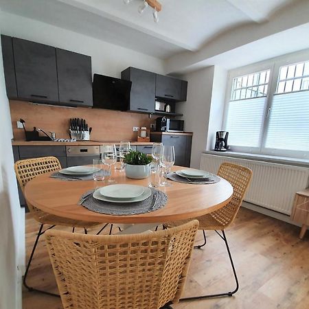 Pb Ferienwohnungen - Fewo 1 - Stilvoll Eingerichtetes Apartment Im Herzen Senftenbergs Esterno foto