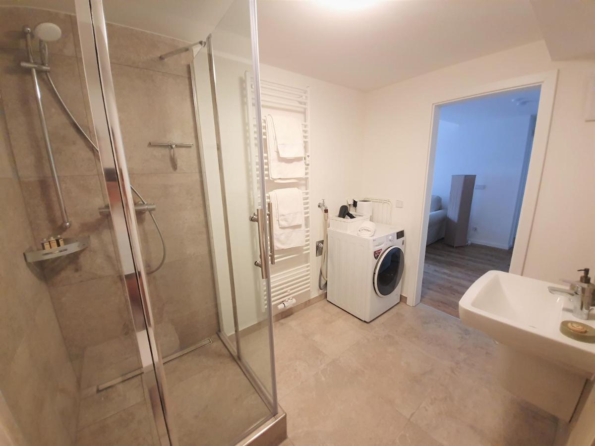 Pb Ferienwohnungen - Fewo 1 - Stilvoll Eingerichtetes Apartment Im Herzen Senftenbergs Esterno foto